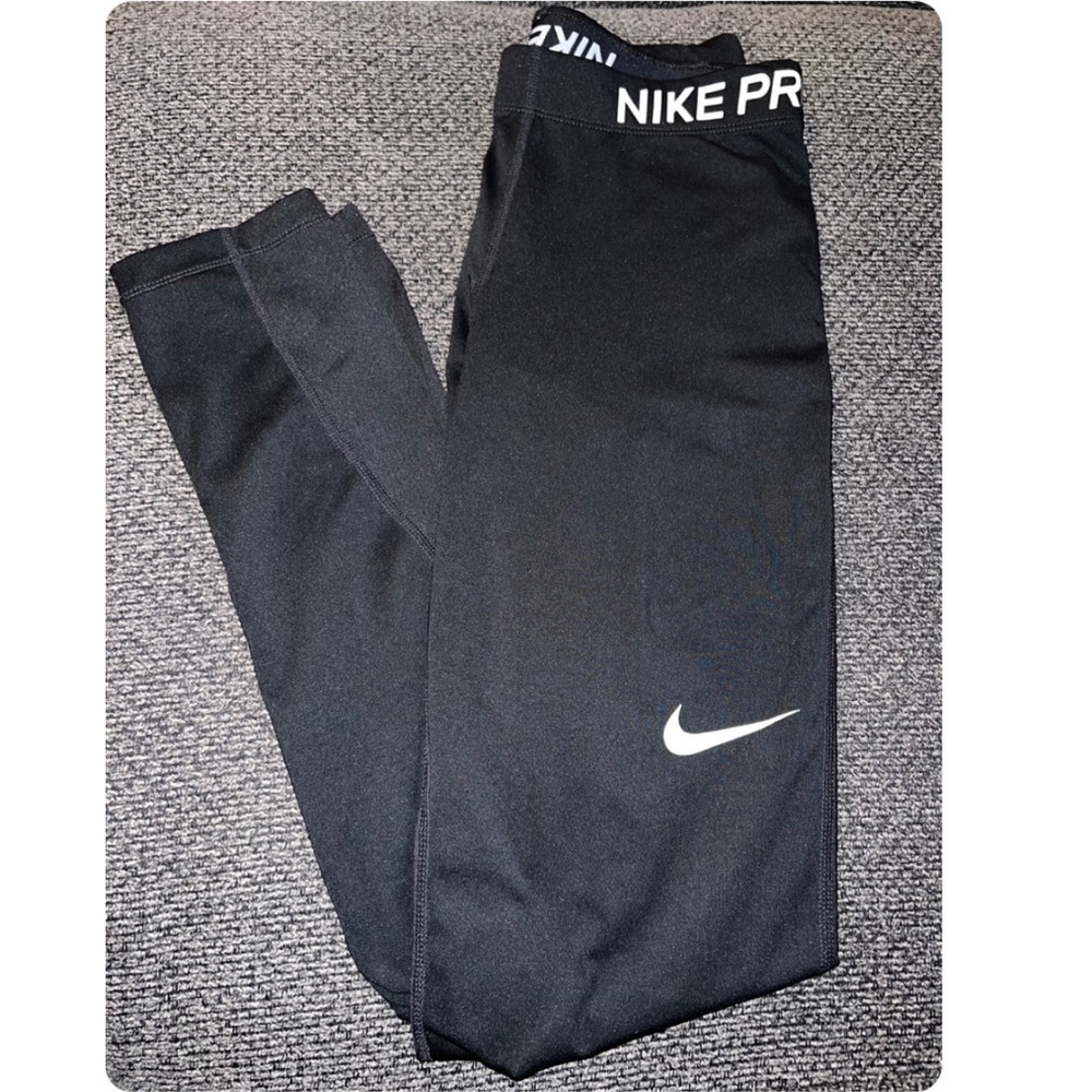 SOLD Nike pro dri fit black leggings size S NWOT SOLD